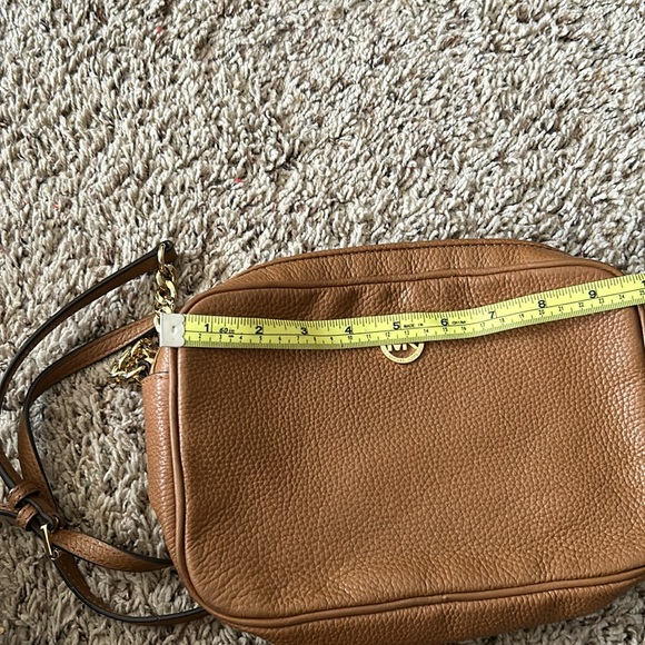 Caramel Michael Kors crossbody - Picture 6 of 10
